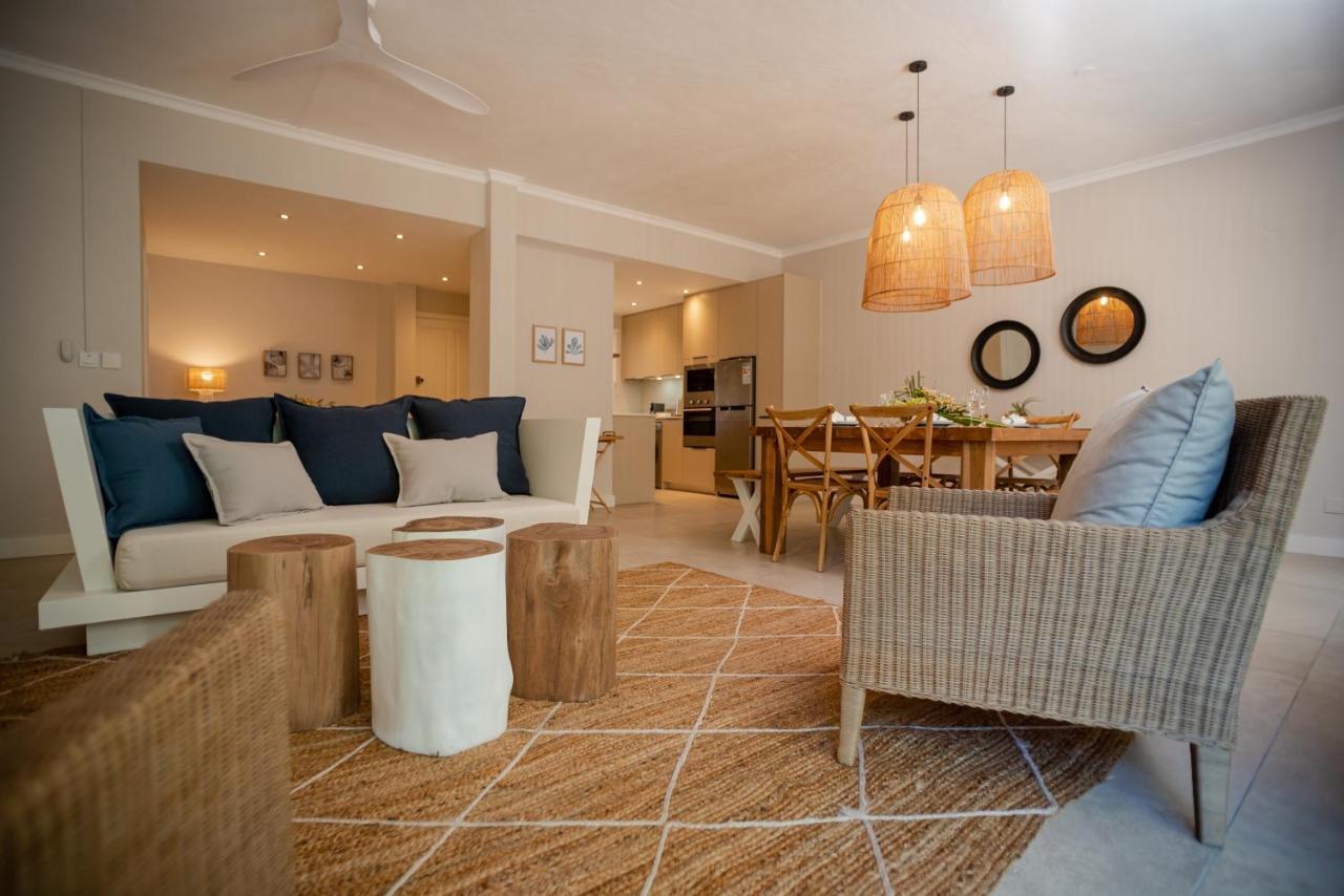 Blue Coral Beachfront Penthouse Flic en Flac Экстерьер фото