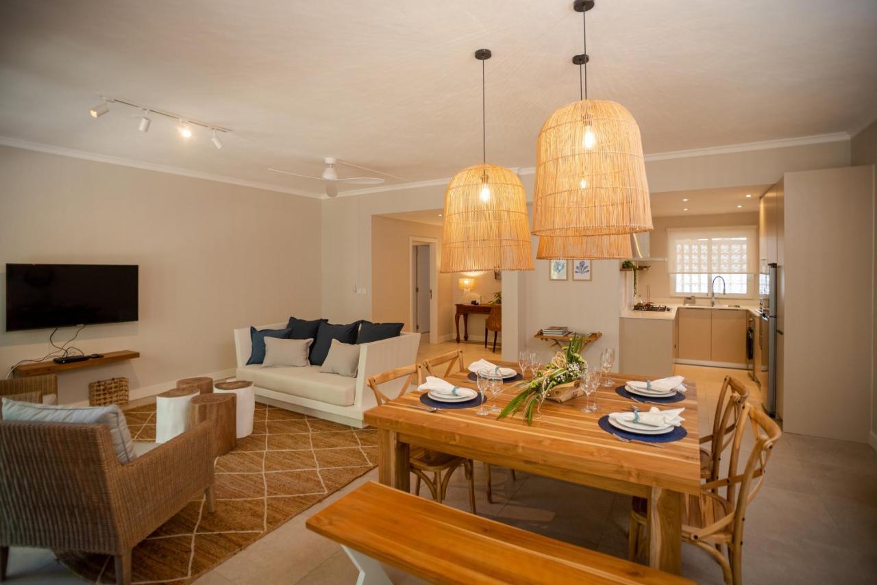 Blue Coral Beachfront Penthouse Flic en Flac Экстерьер фото